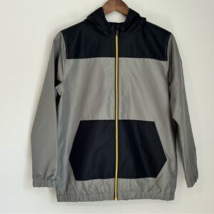 NWOT Bass Outdoor Gray & Black Windbreaker Jacket with Hood | Boys’ L (14/16)
